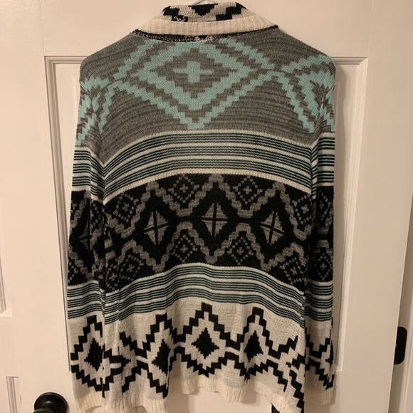 Aztec Pattern Cardigan Sweater - Picture 4 of 4